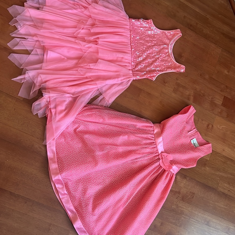 2 GIRLS DRESSES - Picture 8 of 8